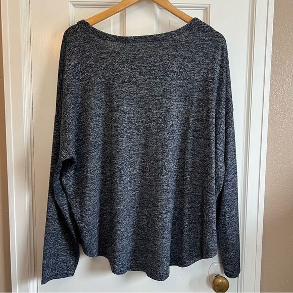 Time & Tru Gray Long Sleeve Top - Picture 4 of 5